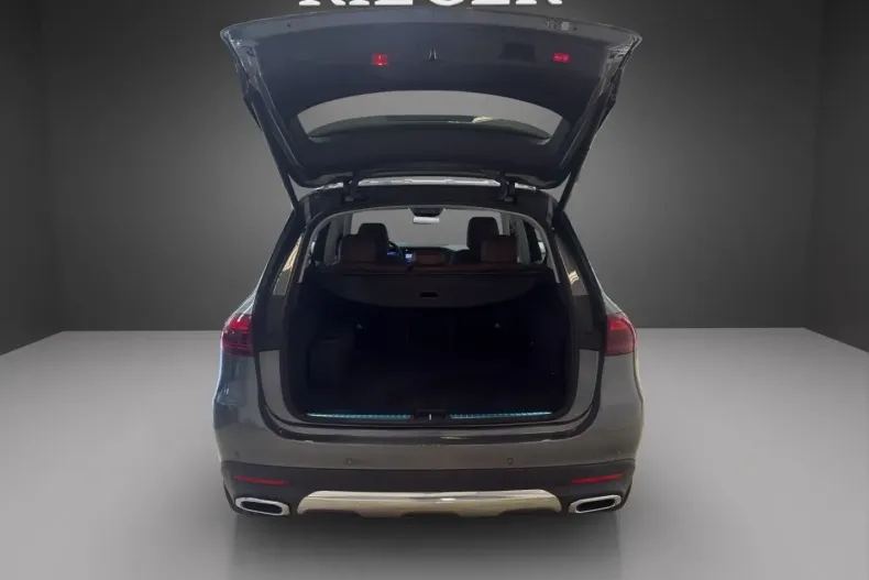 Mercedes-Benz GLE 400 din 2024 cu 6.850 km - oferta MER107742 - foto 12