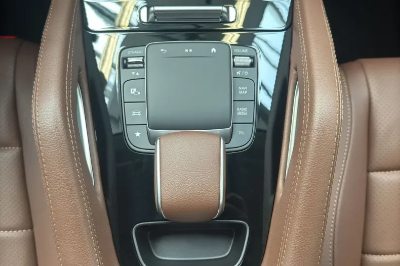 Mercedes-Benz GLE 400 din 2024 cu 6.850 km - oferta MER107742 - foto 20