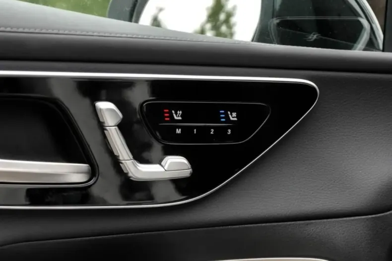 Mercedes-Benz GLC 300 din 2025 cu 6.140 km - oferta MER107753 - foto 11