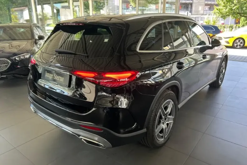 Mercedes-Benz GLC 200 din 2024 cu 7.500 km - oferta MER107754 - foto 4