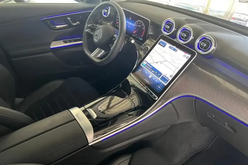 Mercedes-Benz GLC 200 din 2024 cu 7.500 km - oferta MER107754 - foto 8