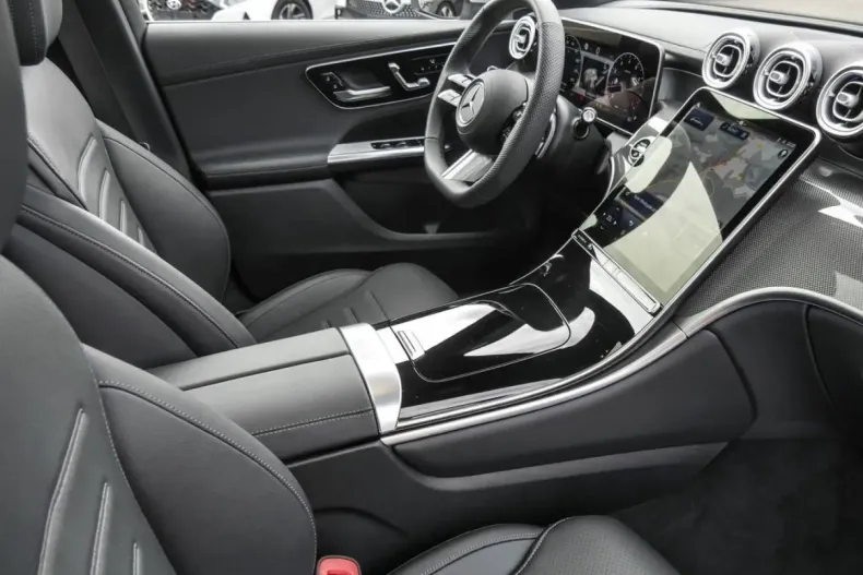 Mercedes-Benz GLC 200 din 2024 cu 23.260 km - oferta MER107757 - foto 3