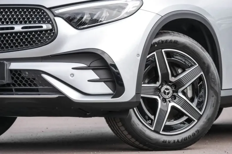 Mercedes-Benz GLC 200 din 2024 cu 23.260 km - oferta MER107757 - foto 5