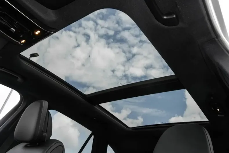 Mercedes-Benz GLC 200 din 2024 cu 23.260 km - oferta MER107757 - foto 9