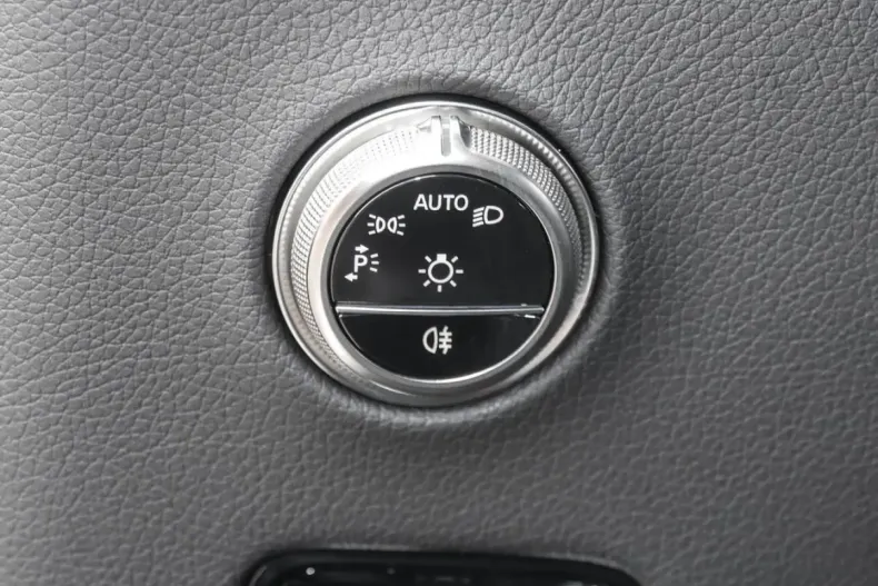 Mercedes-Benz GLC 200 din 2024 cu 23.260 km - oferta MER107757 - foto 14