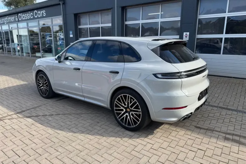 Porsche Cayenne din 2024 cu 70.520 km - oferta POR107771 - foto 3