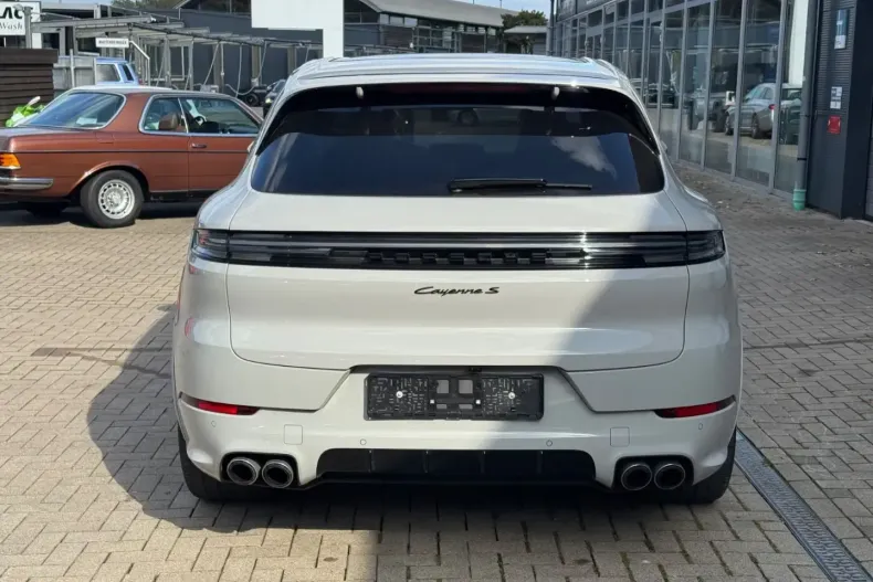 Porsche Cayenne din 2024 cu 70.520 km - oferta POR107771 - foto 6