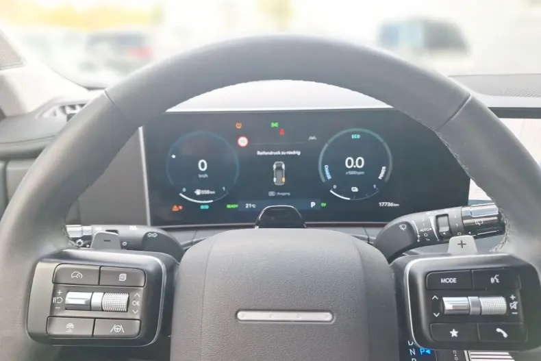 Hyundai SANTA FE din 2025 cu 17.727 km - oferta HYU107772 - foto 8