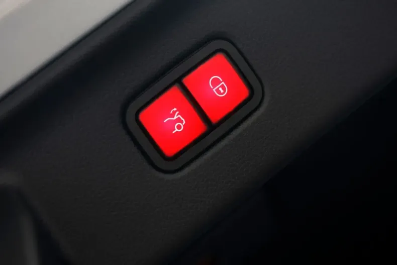 Mercedes-Benz S 63 AMG din 2024 cu 10.888 km - oferta MER107781 - foto 14