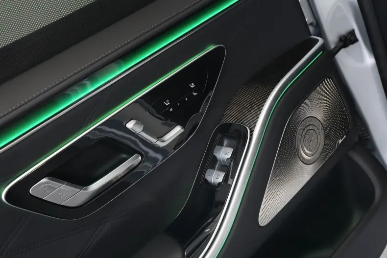 Mercedes-Benz S 63 AMG din 2024 cu 10.888 km - oferta MER107781 - foto 34