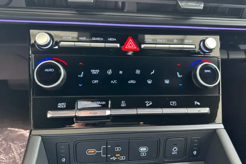 Hyundai SANTA FE din 2025 cu 18.800 km - oferta HYU107783 - foto 11