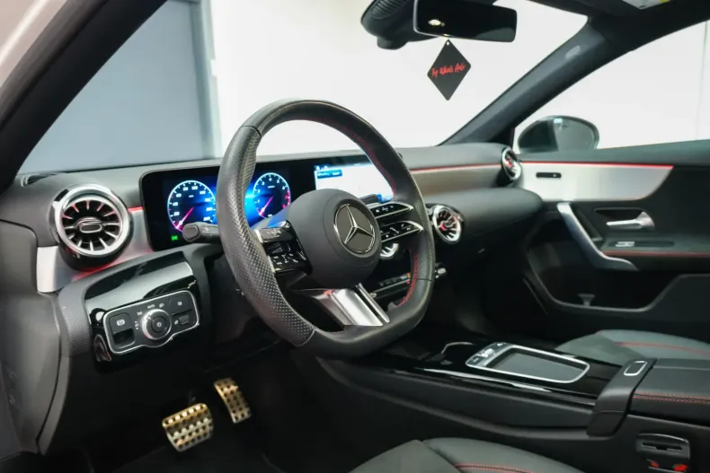 Mercedes-Benz A 180 din 2024 cu 13.000 km - oferta MER107784 - foto 14