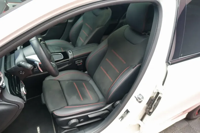 Mercedes-Benz A 180 din 2024 cu 13.000 km - oferta MER107784 - foto 16