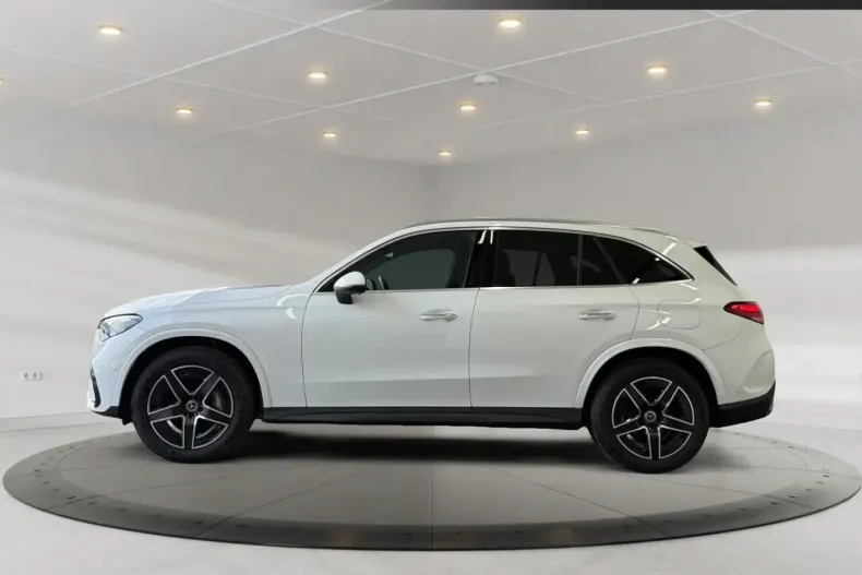 Mercedes-Benz GLC 300 din 2023 cu 18.510 km - oferta MER107790 - foto 3