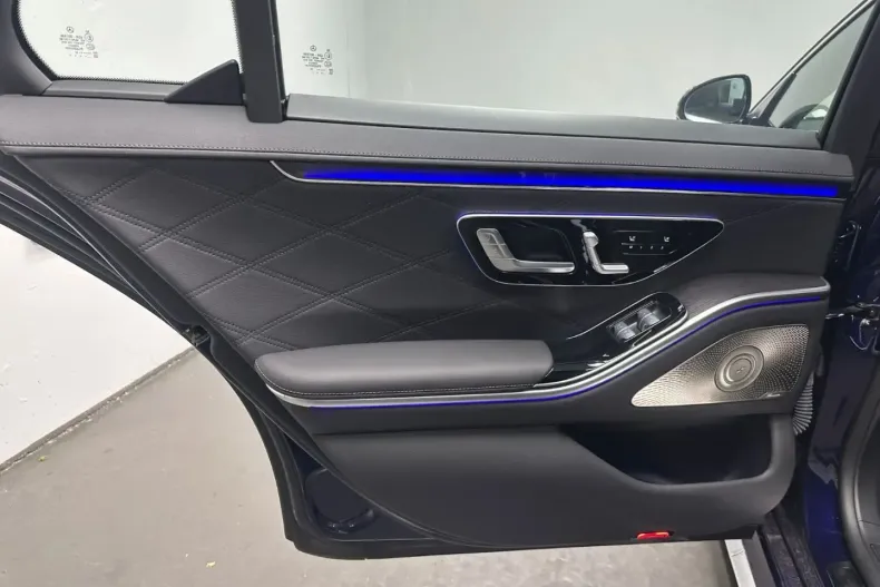 Mercedes-Benz S 63 AMG din 2023 cu 7.900 km - oferta MER107799 - foto 20