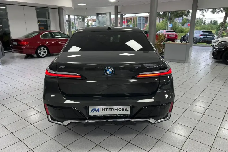 BMW i7 din 2024 cu 22.700 km - oferta BMW107805 - foto 4