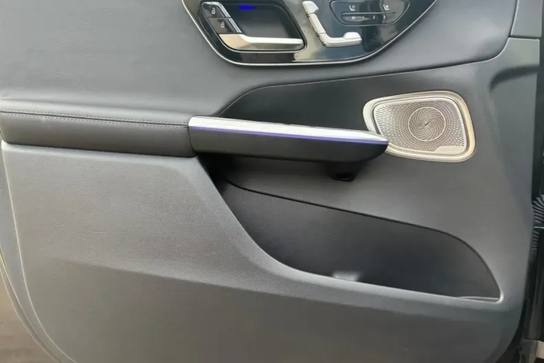 Mercedes-Benz GLC 300 din 2023 cu 69.680 km - oferta MER107814 - foto 10