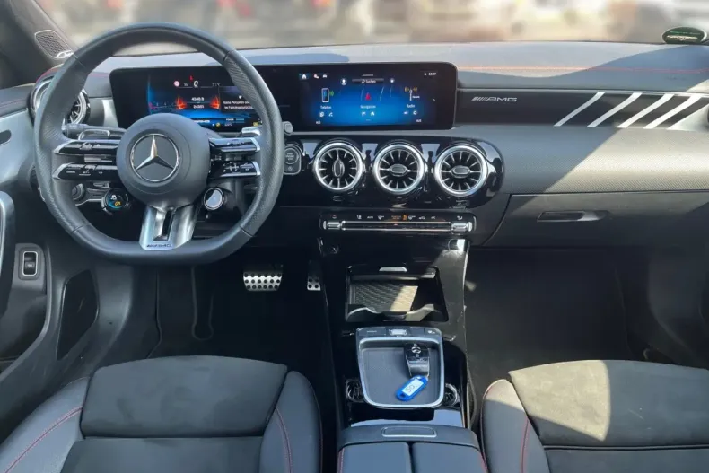 Mercedes-Benz CLA 35 AMG din 2024 cu 24.435 km - oferta MER107839 - foto 8