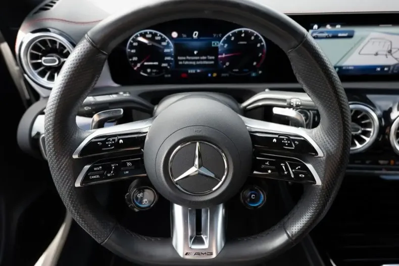 Mercedes-Benz CLA 35 AMG din 2024 cu 21.846 km - oferta MER107843 - foto 7