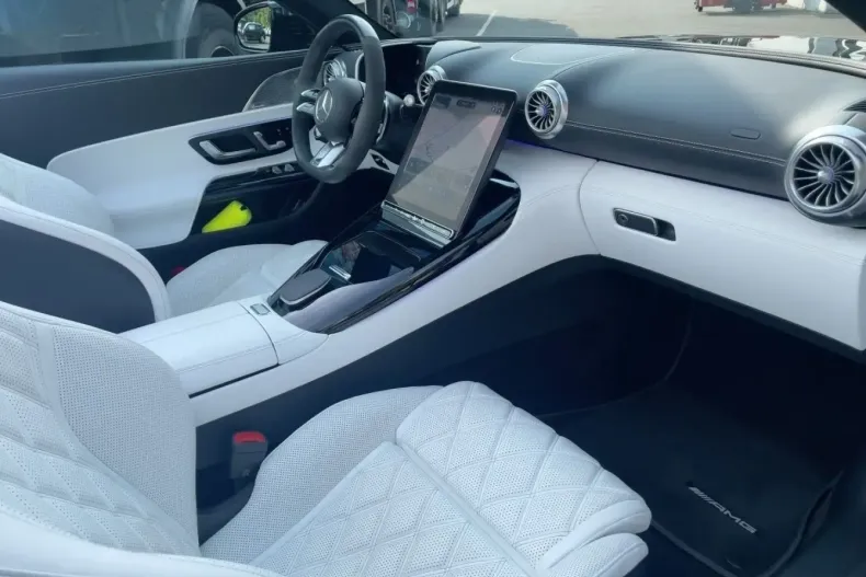 Mercedes-Benz SL 63 AMG din 2024 cu 18.552 km - oferta MER107873 - foto 9