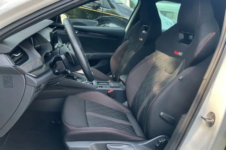 Skoda Octavia din 2024 cu 19.300 km - oferta SKO107881 - foto 8