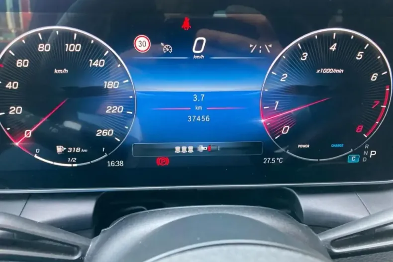 Mercedes-Benz GLC 200 din 2023 cu 37.498 km - oferta MER107891 - foto 9