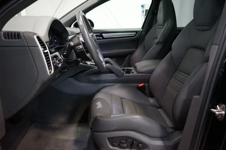 Porsche Cayenne din 2023 cu 47.200 km - oferta POR107897 - foto 10