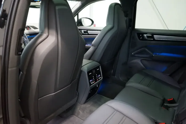 Porsche Cayenne din 2023 cu 47.200 km - oferta POR107897 - foto 18