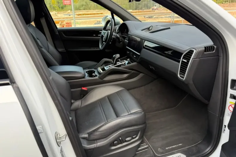 Porsche Cayenne din 2023 cu 68.000 km - oferta POR107898 - foto 12