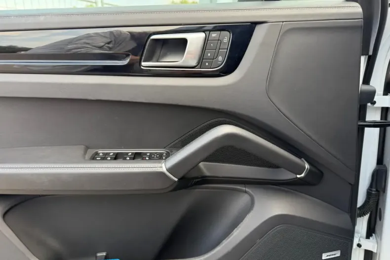 Porsche Cayenne din 2023 cu 68.000 km - oferta POR107898 - foto 18