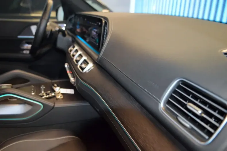 Mercedes-Benz GLS 600 din 2023 cu 14.161 km - oferta MER107901 - foto 28