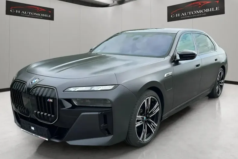 BMW M760 din 2025 cu 9.400 km - oferta BMW107910 - foto 1