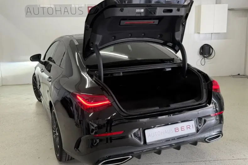 Mercedes-Benz CLA 200 din 2024 cu 37.000 km - oferta MER107914 - foto 8