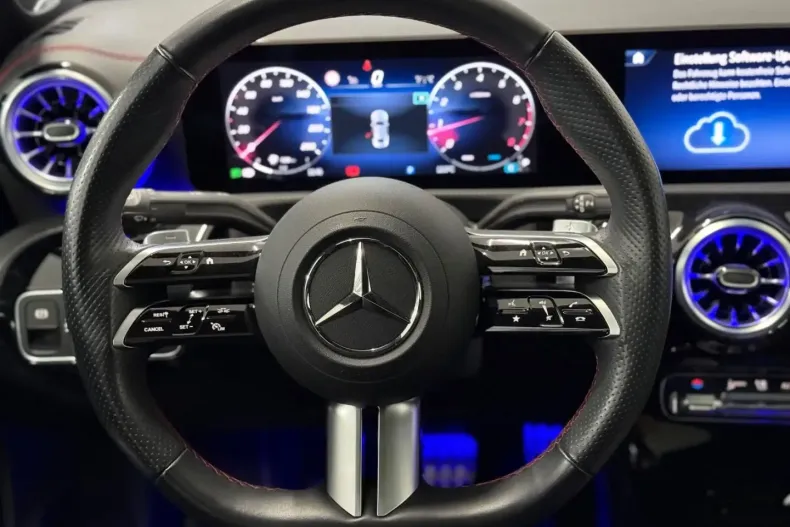 Mercedes-Benz CLA 200 din 2024 cu 37.000 km - oferta MER107914 - foto 17