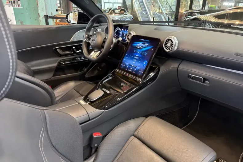 Mercedes-Benz SL 63 AMG din 2024 cu 10.050 km - oferta MER107921 - foto 16