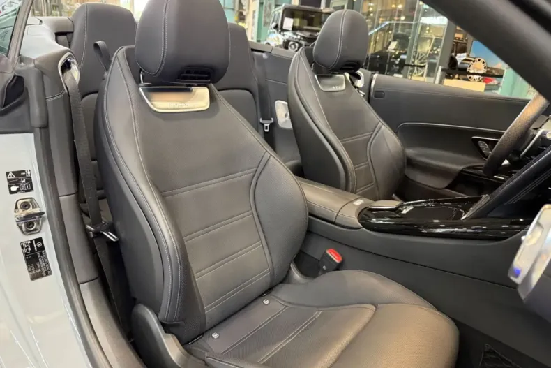 Mercedes-Benz SL 63 AMG din 2024 cu 10.050 km - oferta MER107921 - foto 17