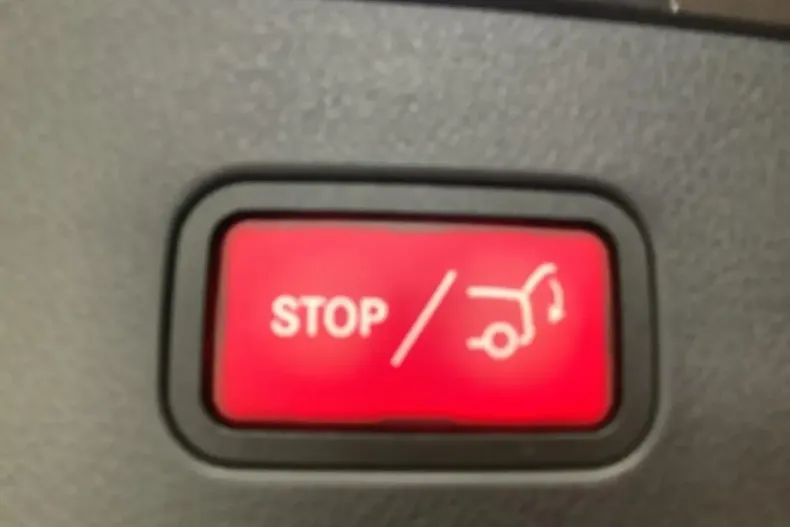 Mercedes-Benz GLC 220 din 2024 cu 11.300 km - oferta MER107936 - foto 17