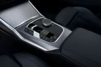 BMW 330 din 2024 cu 16.300 km - oferta BMW107937 - foto 10