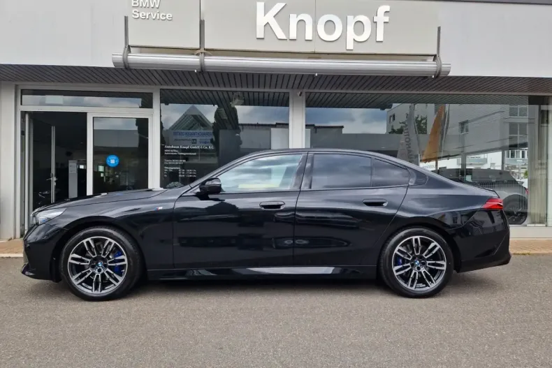 BMW 520 din 2023 cu 15.805 km - oferta BMW107967 - foto 3