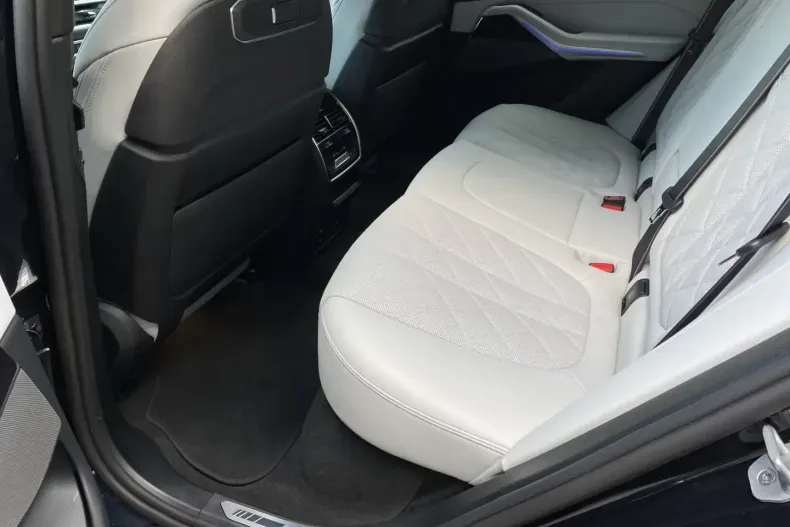 BMW X5 din 2025 cu 7.305 km - oferta BMW107992 - foto 9