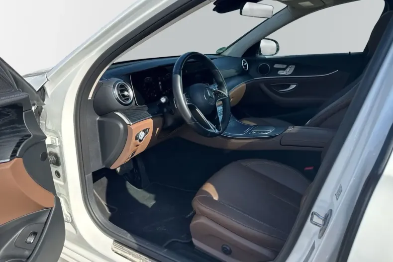 Mercedes-Benz E 200 din 2022 cu 12.345 km - oferta MER107996 - foto 8