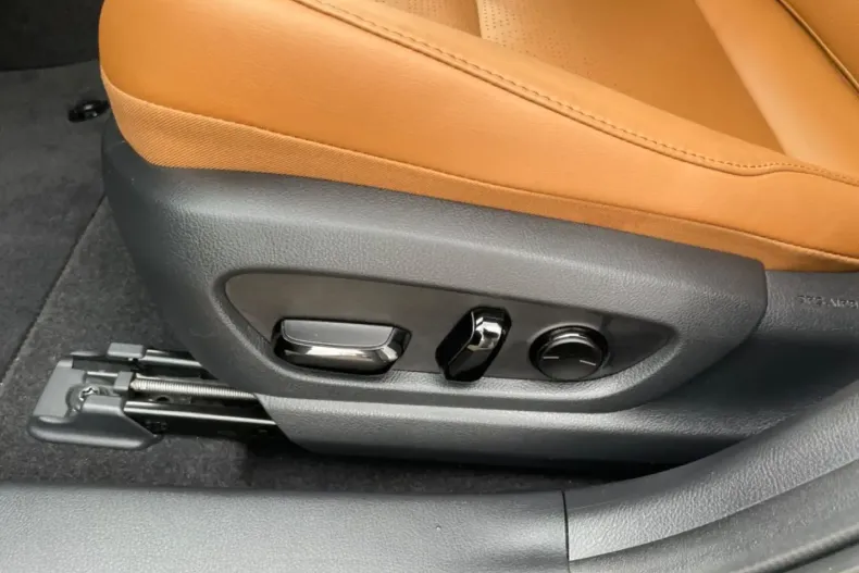 Lexus UX din 2021 cu 15.900 km - oferta LEX108008 - foto 9