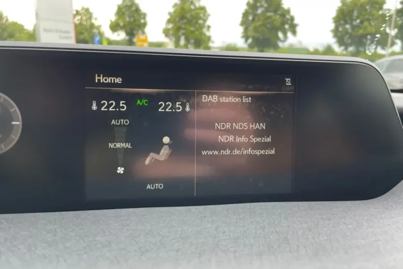 Lexus UX din 2021 cu 15.900 km - oferta LEX108008 - foto 11