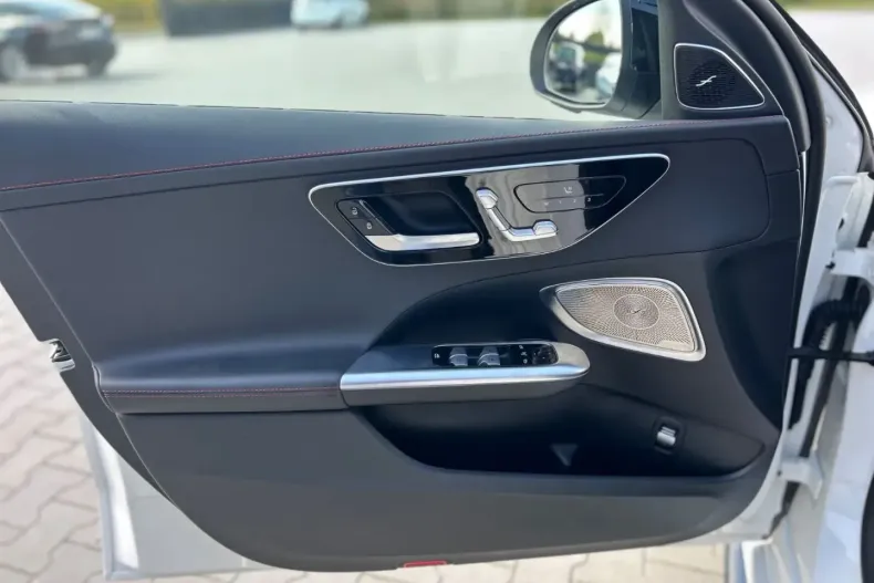 Mercedes-Benz C 43 AMG din 2024 cu 32.601 km - oferta MER108010 - foto 9