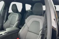 Volvo XC60 din 2024 cu 15.200 km - oferta VOL108014 - foto 13