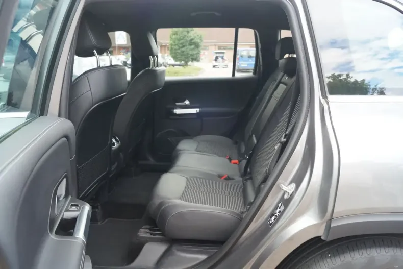 Mercedes-Benz GLB 220 din 2022 cu 34.000 km - oferta MER108015 - foto 12