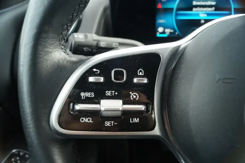 Mercedes-Benz GLB 220 din 2022 cu 34.000 km - oferta MER108015 - foto 15