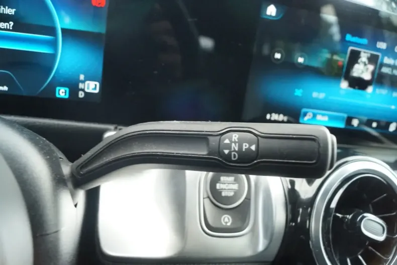 Mercedes-Benz GLB 220 din 2022 cu 34.000 km - oferta MER108015 - foto 18