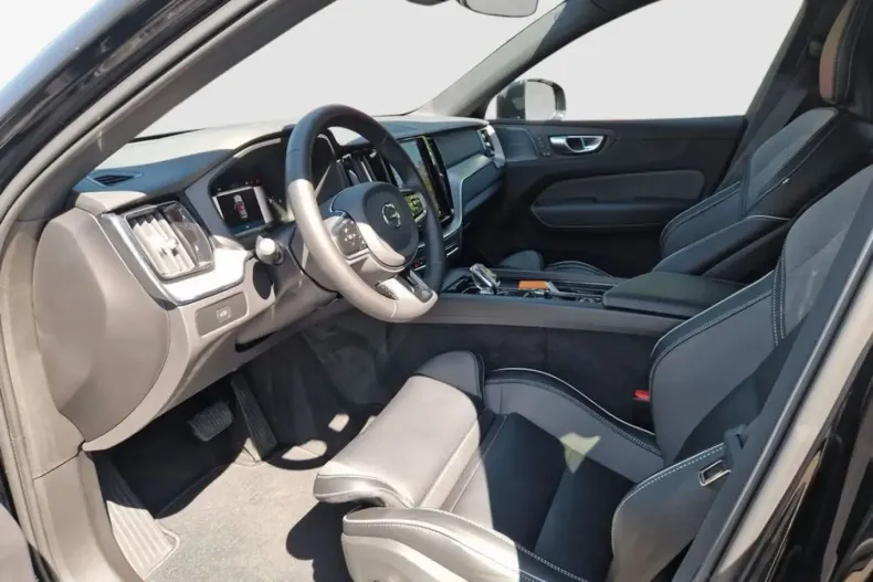 Volvo XC60 din 2024 cu 33.981 km - oferta VOL108016 - foto 10