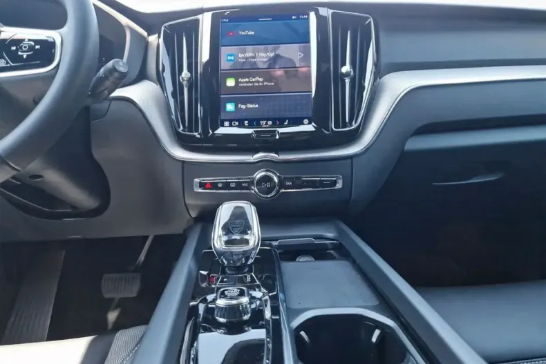 Volvo XC60 din 2024 cu 33.981 km - oferta VOL108016 - foto 15